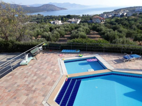 Отель Stelios Apartments  Истро